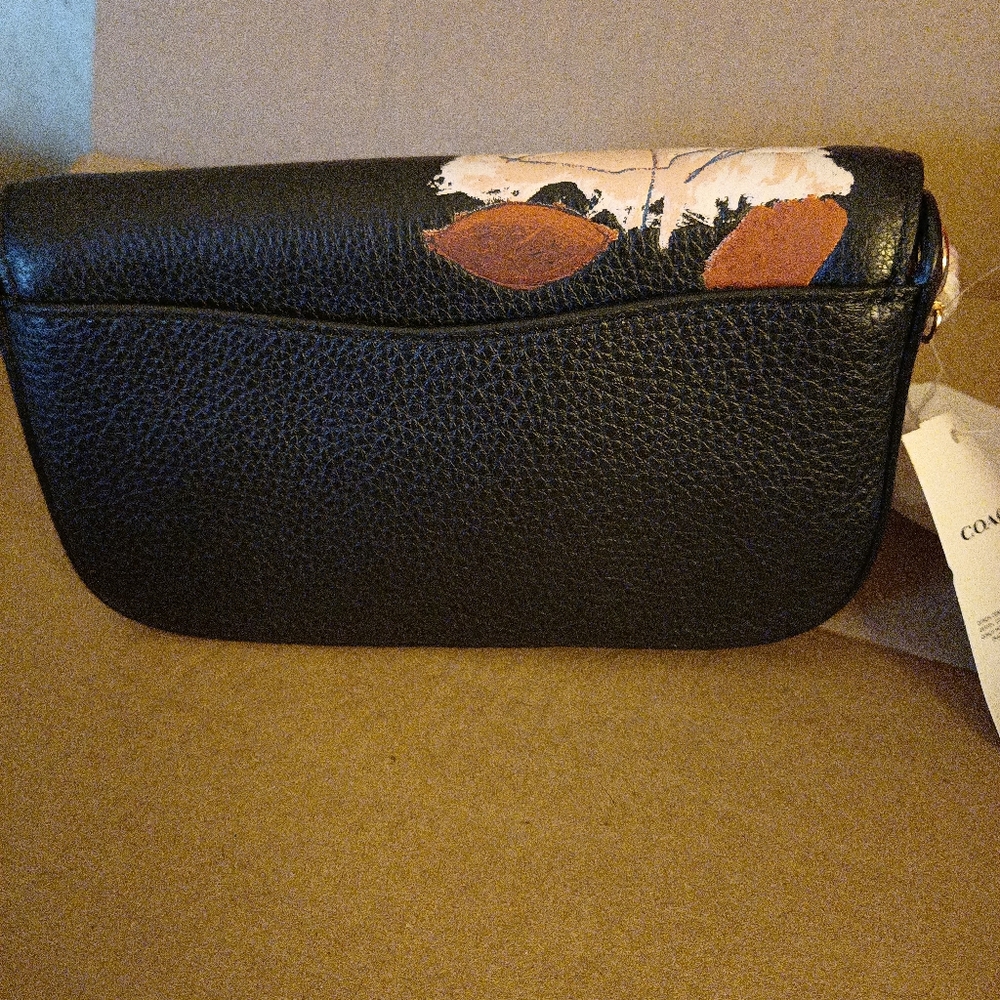 Coach, Authentic - Picture 2 of 5
